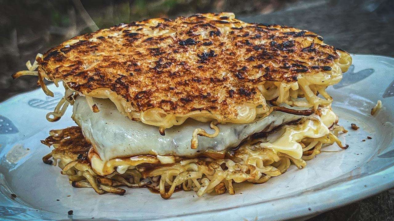 Ramen burger